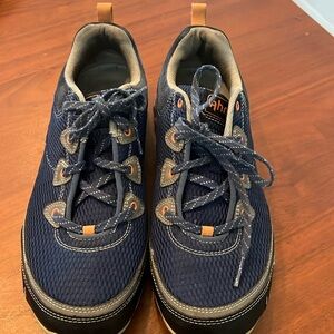 Ahnu Teva Sugarpine hiking sneakers size 8.5 used minimally— good condition